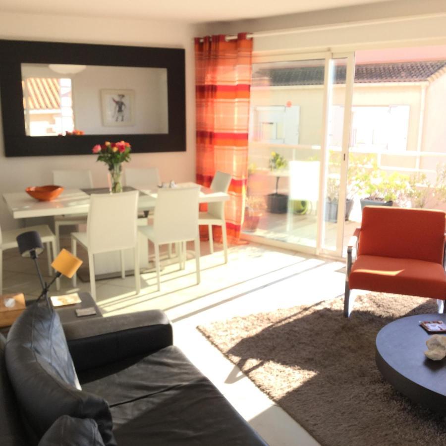 Sea View Apartment Марсилан Екстериор снимка