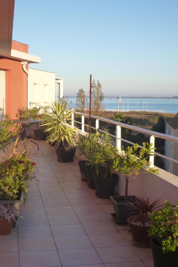 Sea View Apartment Марсилан Екстериор снимка