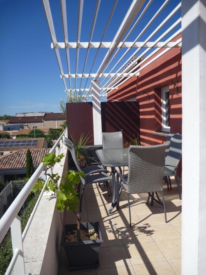 Sea View Apartment Марсилан Екстериор снимка