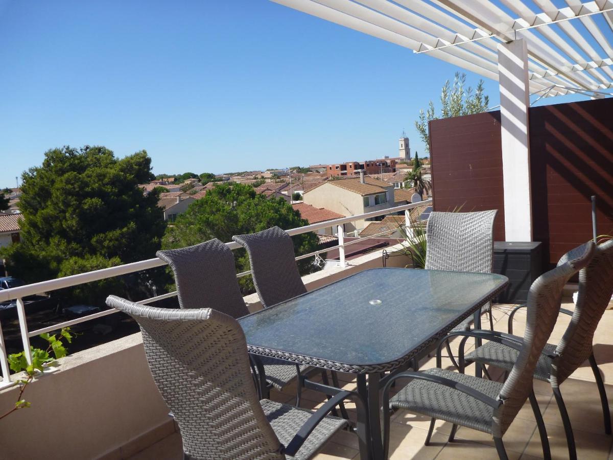Sea View Apartment Марсилан Екстериор снимка