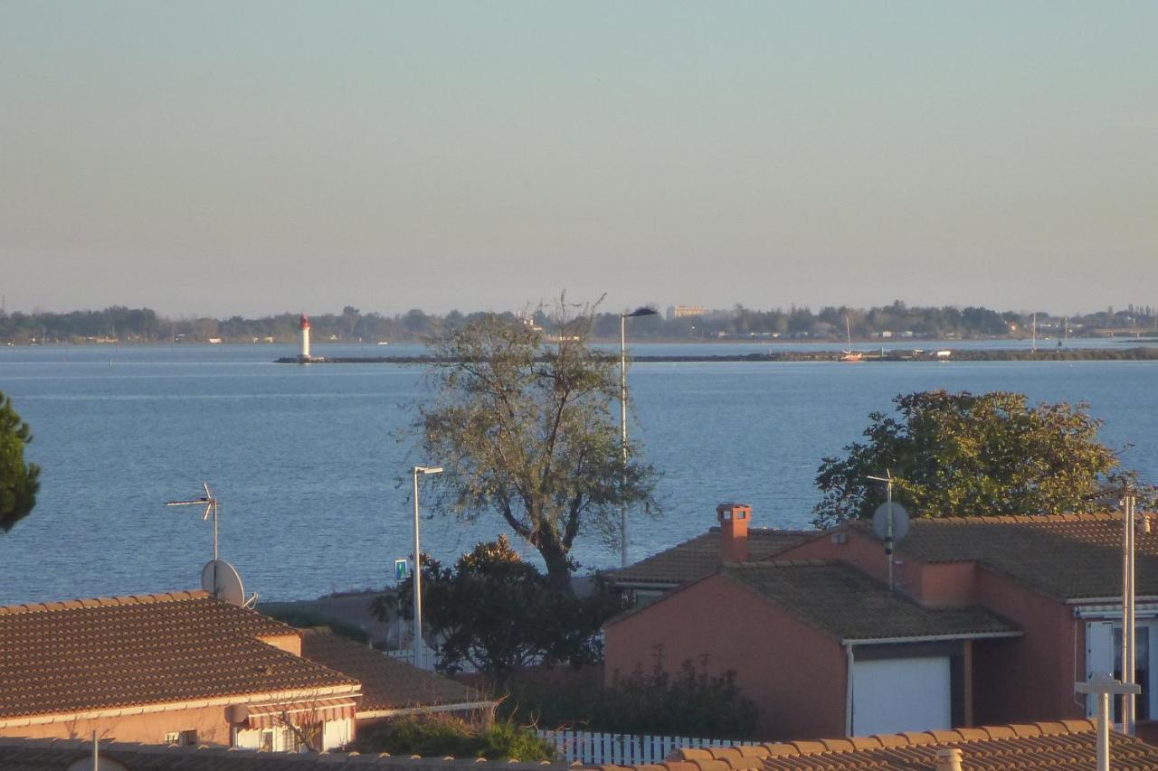 Sea View Apartment Марсилан Екстериор снимка